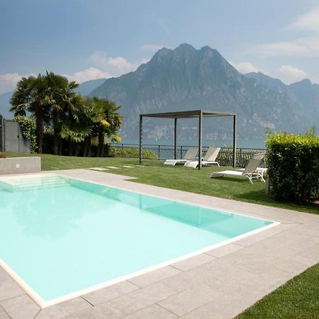 Ai Ronchi B&B Riva di Solto Exterior foto